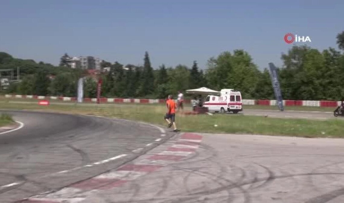 Minik yarışçılar kaza yaptı, annesi gözyaşlarına boğuldu