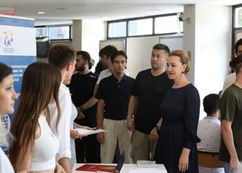 Okul Birincilerinin Gözdesi Deü Oldu