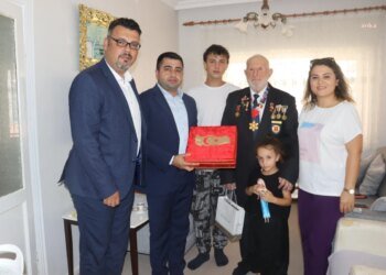 İzmit Belediyesi Gazileri Ziyaret Etti