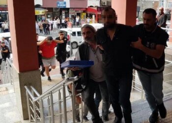 İzmit’te çıkan kavgada bir kişi öldürüldü, 11 kişi gözaltına alındı