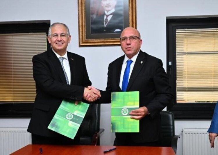 Kocaeli Üniversitesi Öğrencileri Kocaelispor Maçlarını Ücretsiz İzleyecek