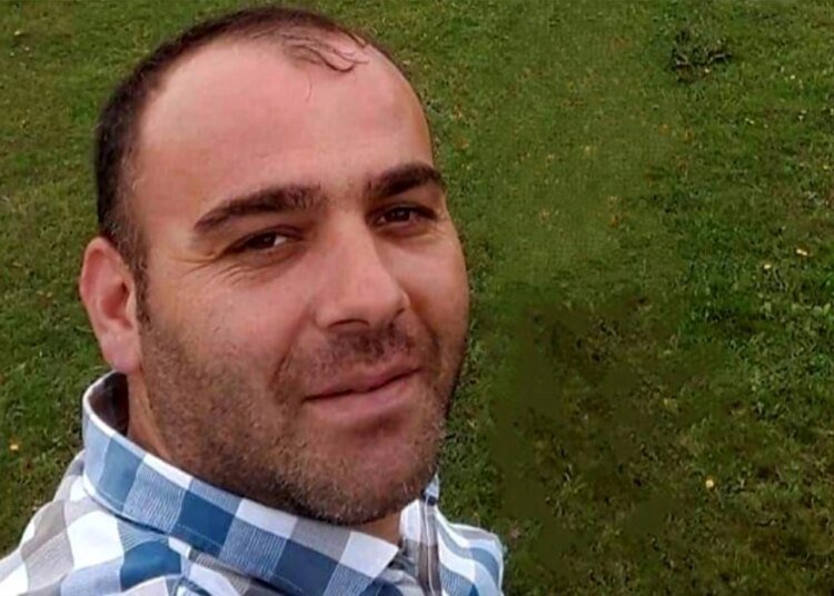 Kocaeli’de Halı Sahada Kalp Krizi Geçiren Adam Hayatını Kaybetti