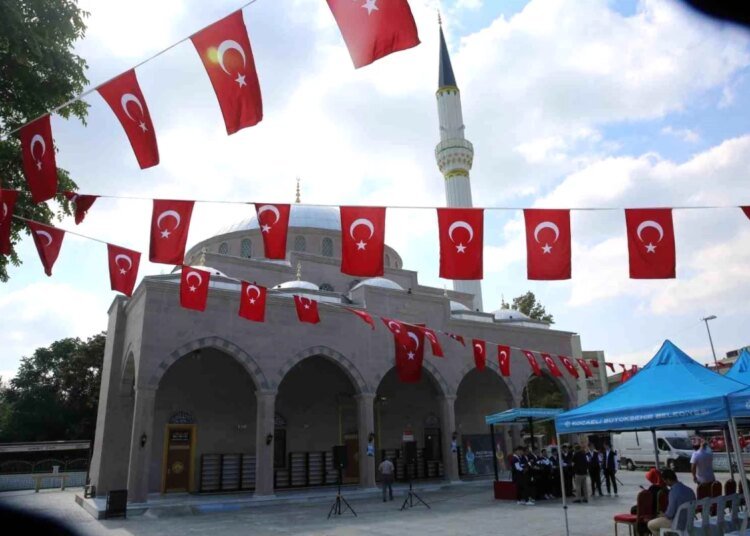 Kocaeli’de Ümmet Cami Dualarla Açıldı