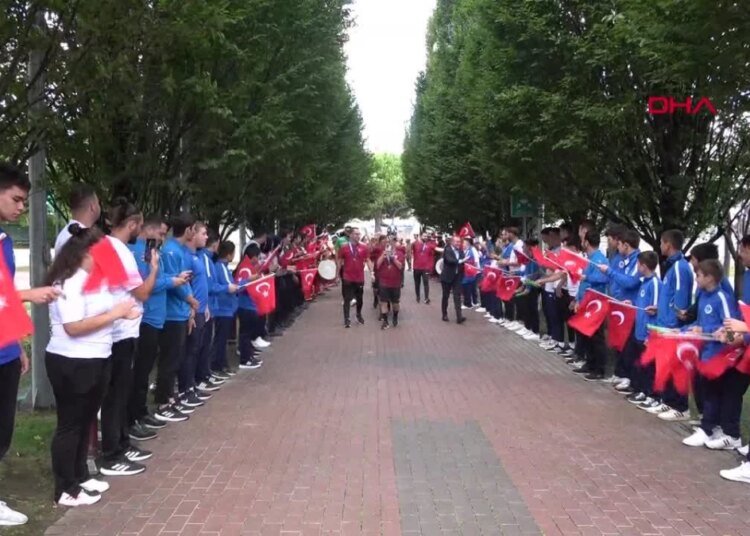 SPOR Şampiyon Down Sendromlu Özel Futsal Milli Takımı Kocaeli’de törenle karşılandı