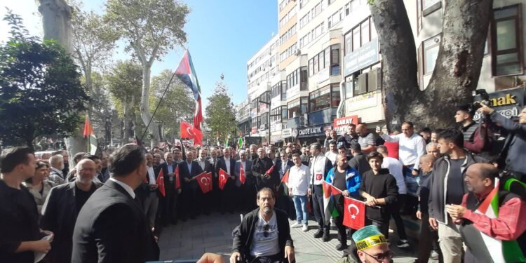 Büyük Filistin Yürüyüşünde; Kocaeli Kükredi.