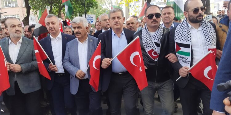 Büyük Filistin Yürüyüşünde; Kocaeli Kükredi.