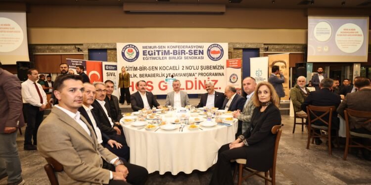 mazlumun yanında dururuz” dedi.