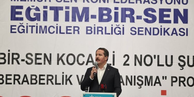 mazlumun yanında dururuz” dedi.