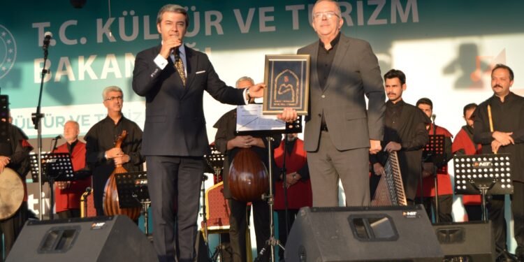 Konya Festivali’nde göz doldurdu