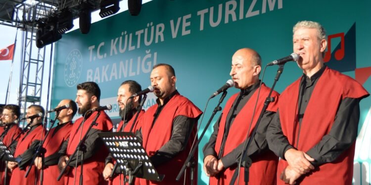 Konya Festivali’nde göz doldurdu