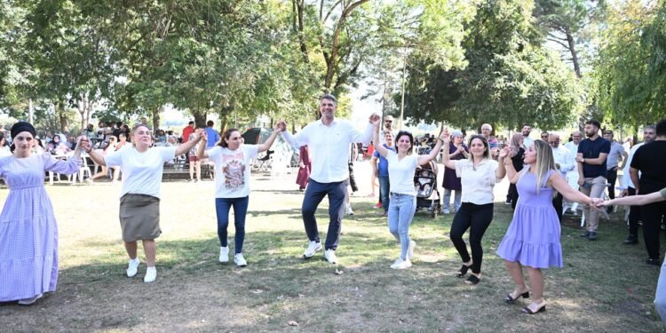 KARTEPE’DE ARTVİNLİLER PİKNİĞİNDE BULUŞTU