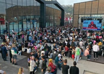 Kitap Fuarı’nda İlber Ortaylı’ya büyük ilgi