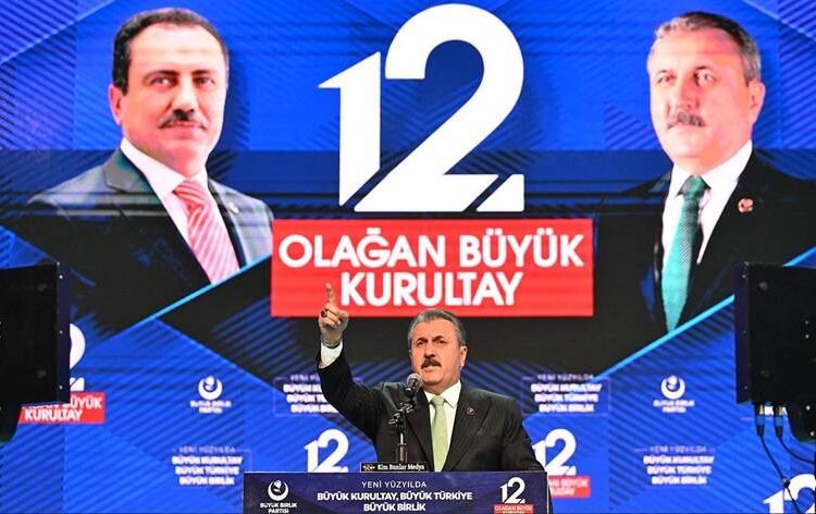 Hareketin Lideri; Mustafa Desteci