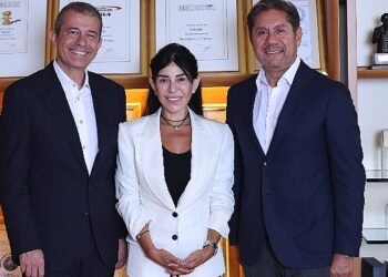 Akbank’ta Bayrak Değişimi: Hakan Binbaşgil Yönetim Kurulu Başkan Yardımcısı ve Murahhas Üyeliğe Atandı; Kaan Gür Genel Müdürlük Görevine Getirildi