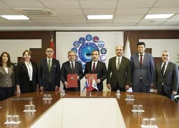 Ankara üniversitesinden türkiye kamu-sen üyelerine yabancı dil eğitimi