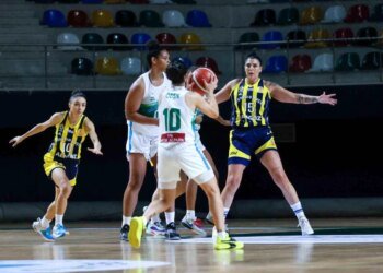 İzmit Belediyespor, Fenerbahçe’ye mağlup oldu