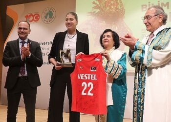 Üsküdar Üniversitesi, yeni akademik yıla merhaba dedi