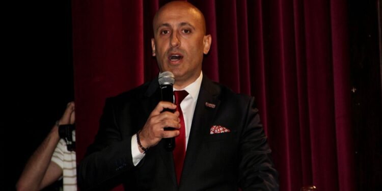 Kocaeli’de deprem öncesi yapılan binalarda yaşıyorlar