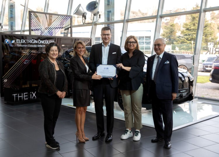 Borusan Otomotiv Grubu “İş’te Eşit Kadın Sertifikası” Alan İlk Otomotiv Şirketi Oldu