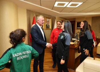 Başkan Büyükakın; Kızlarımız bizi gururlandırdı   