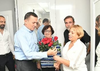 Başkan Abdullah Özyiğit, vatandaşların evine misafir oldu