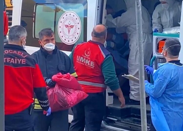 Kargo Şubesinde Kimyasal Sızıntı: 12 Çalışan Hastaneye Sevk Edildi