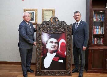 Selvitopu’dan Özel’e “hayırlı olsun” ziyareti
