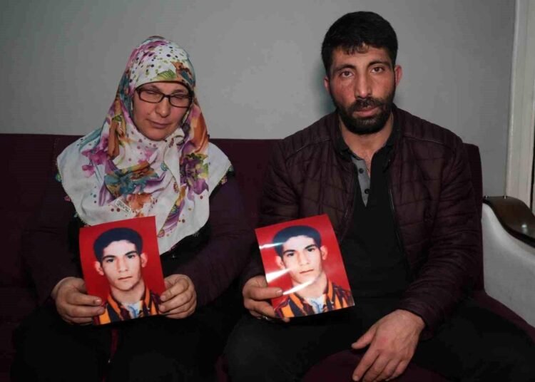 23 Yıldır Haber Alınamayan Oğlunu Arayan Baba Kansere Yenik Düştü