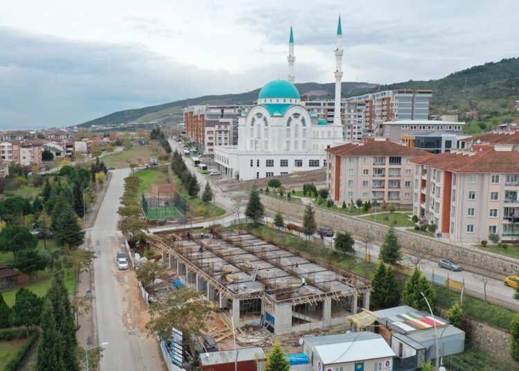 Derince’de inşa edilen Cemevi yükseliyor