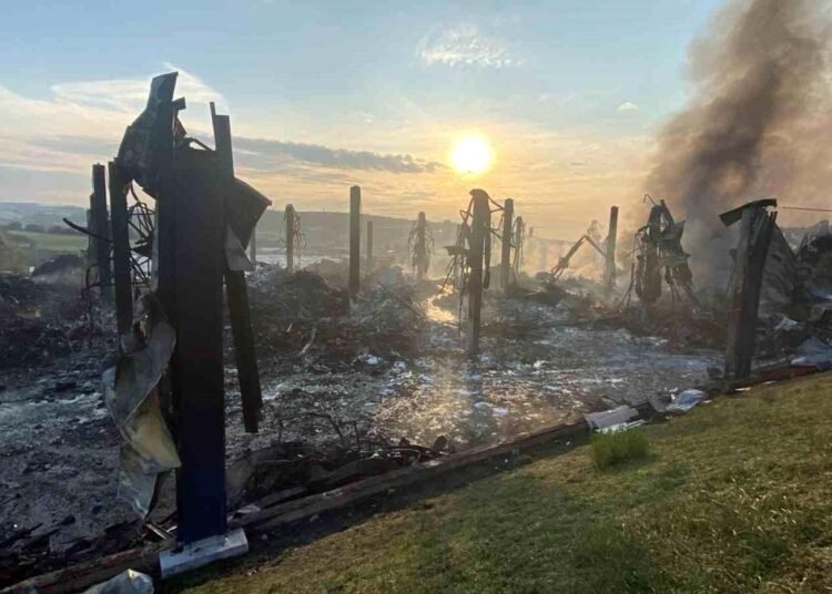Gebze’deki Lojistik Depoda Yangın Kontrol Altına Alındı