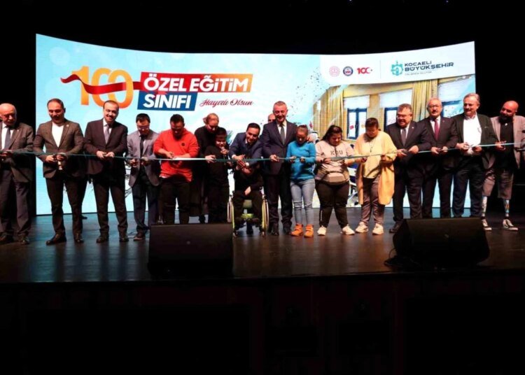Kocaeli Büyükşehir Belediyesi, Cumhuriyetin 100. yılında 100 özel eğitim sınıfını hizmete açtı