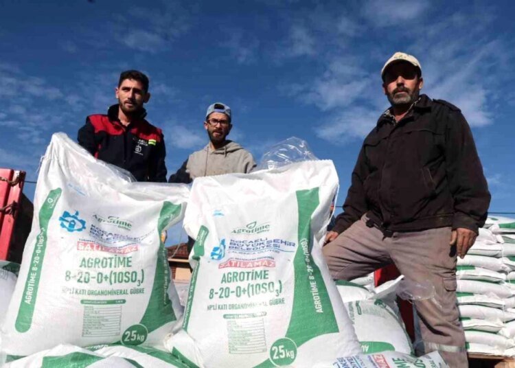 Kocaeli’de Çiftçilere Hibeli Gübre Desteği