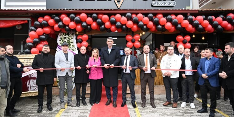 Pizza Storm Kartepe Şubesi; FSM Açıldı..