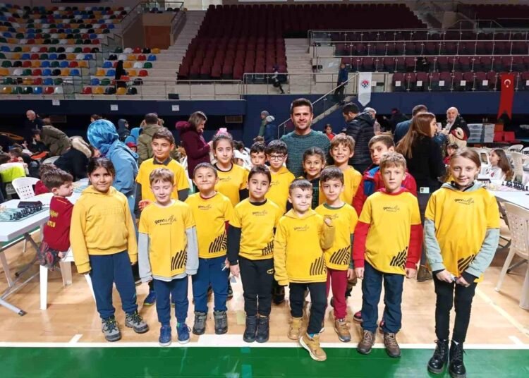 Satranççılar Başiskele’nin gururu oldu