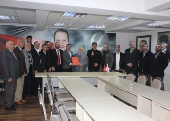 Kartepe Belediye Başkanlığı için aday adayı oldu