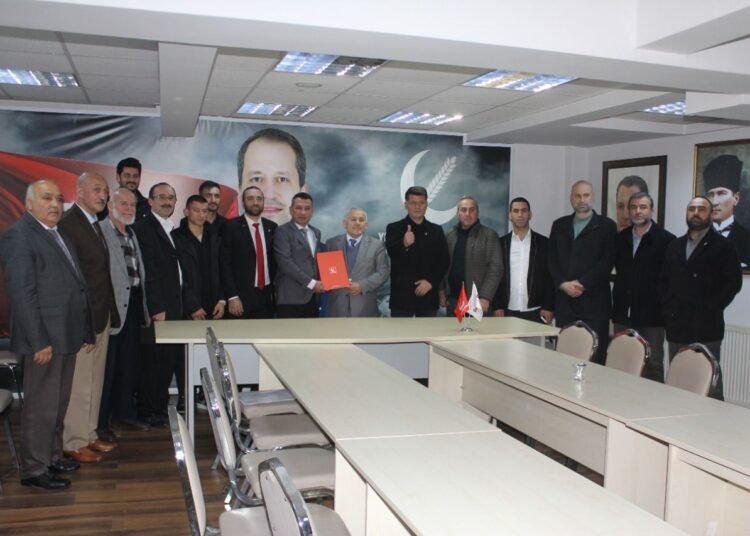 Kartepe Belediye Başkanlığı için aday adayı oldu