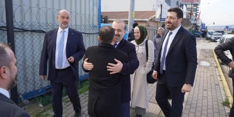 Başkan, Büyükakın; Büyük Birlik Partisi Kartepe İlçe Teşkilatını Ziyaret Etti.