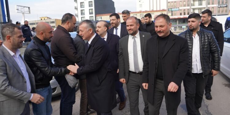 Başkan, Büyükakın; Büyük Birlik Partisi Kartepe İlçe Teşkilatını Ziyaret Etti.