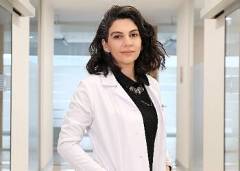 Ağız hijyenindeki püf noktalar neler? Dişlerin arasında mesafe fazlaysa arayüz fırçası, azsa diş ipi!