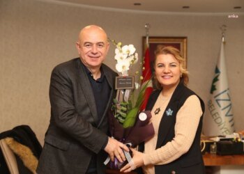 İzmit Belediye Başkanı Fatma Kaplan Hürriyet, CHP’nin Körfez’de yapılan ön seçiminde en yüksek oyu alan Tayfun Balıkçı’yı ağırladı