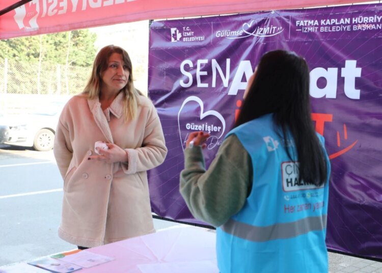 İzmit Belediyesi Halk Günleri ‘Sen Anlat İzmit’ Programı Devam Ediyor