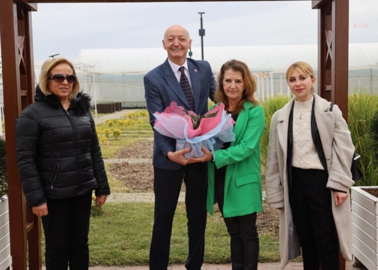 İzmit Belediyesi, TEMA Vakfı Kurucularını Anma Programı Düzenledi