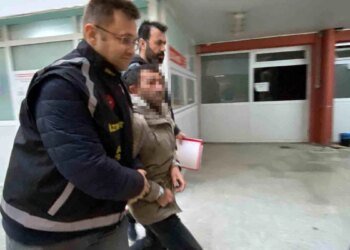 İzmit’te hırsızlık şüphelisi suçüstü yakalandı