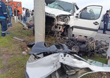 İzmit’te Tedavi İçin Hastaneden Dönen Aile Kaza Yaptı: 1 Ölü, 2 Yaralı