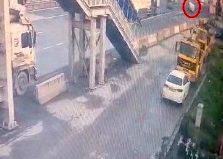 Kocaeli’de sürücü kararsızlığı kaza getirdi