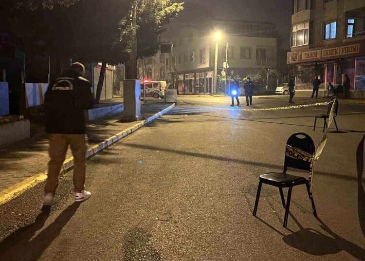 Alkollü şahıs tarafından rastgele ateş açıldı, kurşun dairenin mutfak camına isabet etti