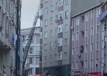 Gebze’de 8 Katlı Binanın Teras Katında Yangın Çıktı