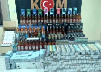 Gebze’de Kaçakçılık Operasyonu: Elektronik Sigara ve Kaçak İçki Ele Geçirildi