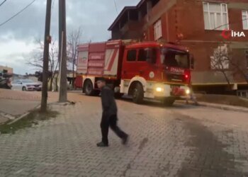 Gecekonduda çıkan yangın söndürüldü