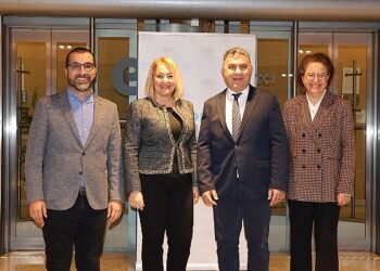 Hazırgiyim ihracatçıları yılın son çeyreğinde toparlanma bekliyor